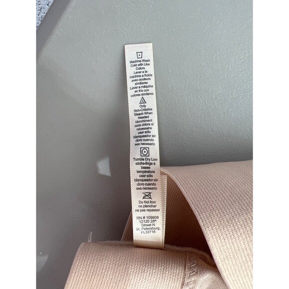 Rhonda Shear 2 Pack Molded Cup Bra with Wrap Back Size 1X Black Beige 627.3 - Picture 7 of 10